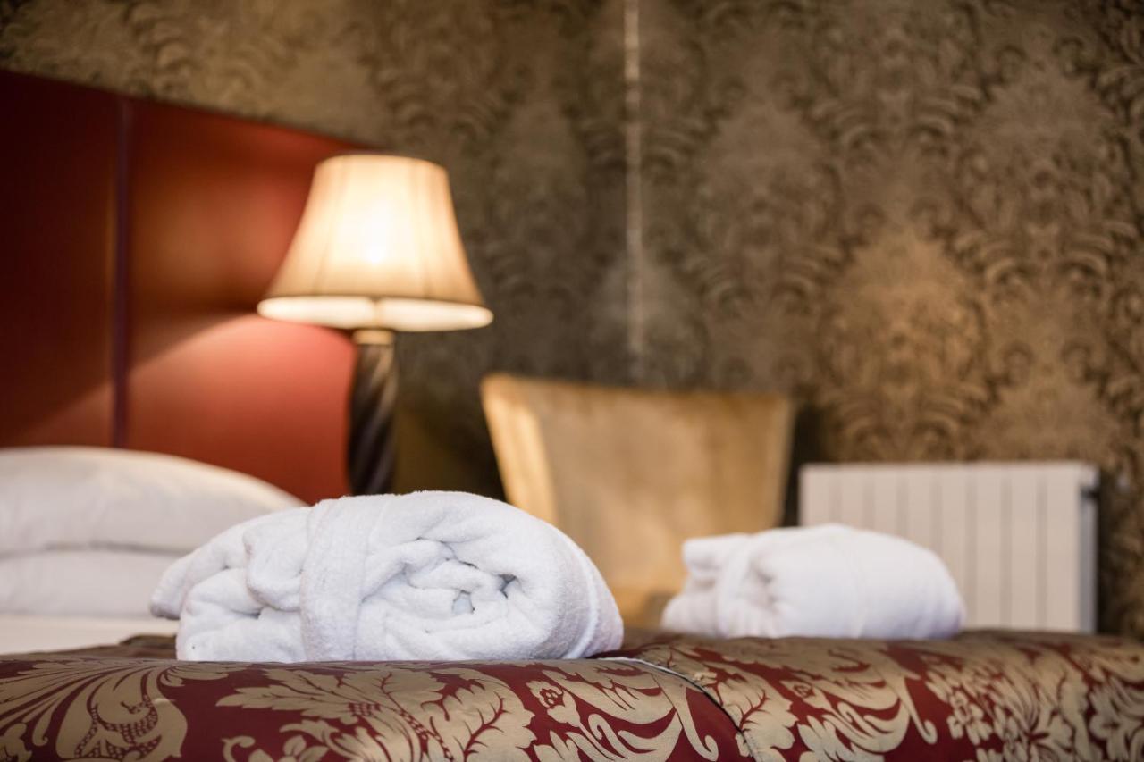 Karma Lake Of Menteith Hotel Stirling Eksteriør billede