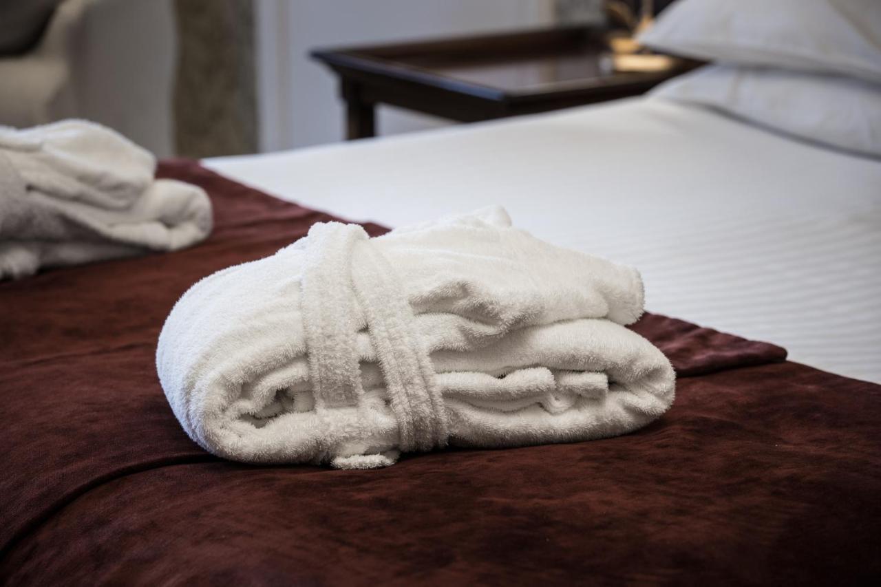 Karma Lake Of Menteith Hotel Stirling Eksteriør billede